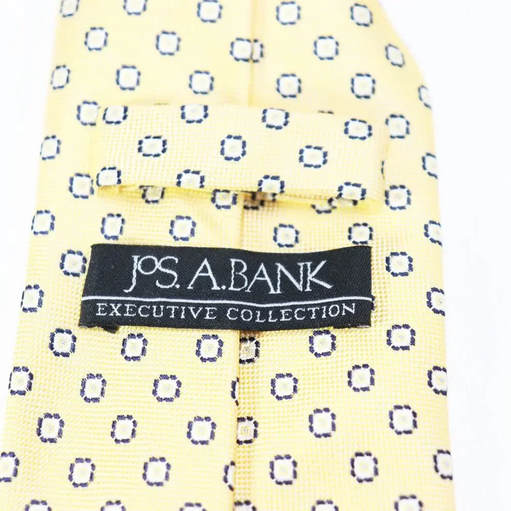 Jos A Banks Tie Mens 60 in Silk Pale Yellow Geo Octagon Executive Collection